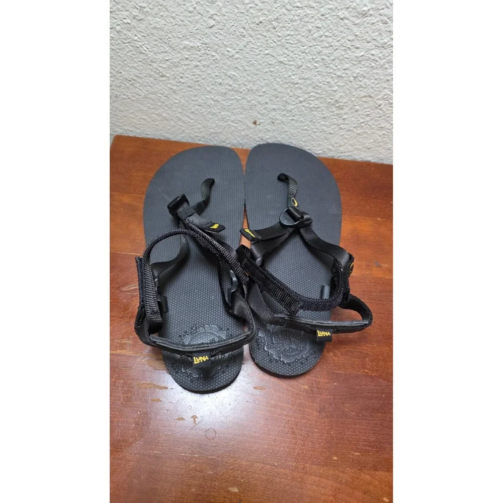 NWOT Luna Sandals Mono Winged Edition Men 9 Women 11 Black Vibram Hiking Sandals